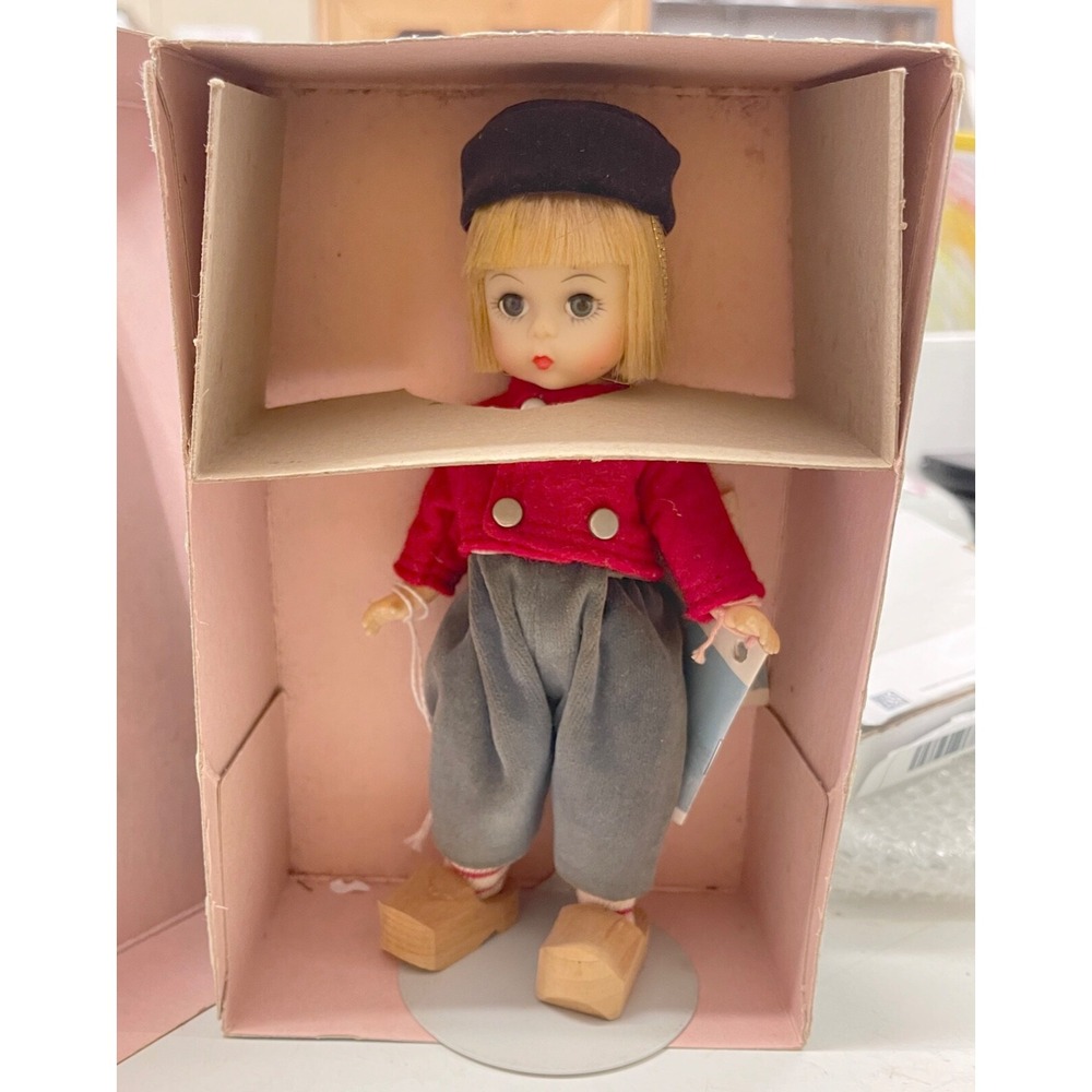 Madame Alexander 8" Doll NETHERLANDS BOY‎ #577 with original Box EUC